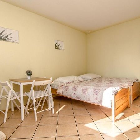 Pokoje Goscinne Jedrus Mielno  Extérieur photo